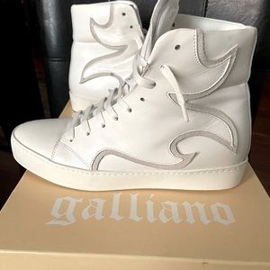Size 9 John Galliano High Top Sneaker, White
